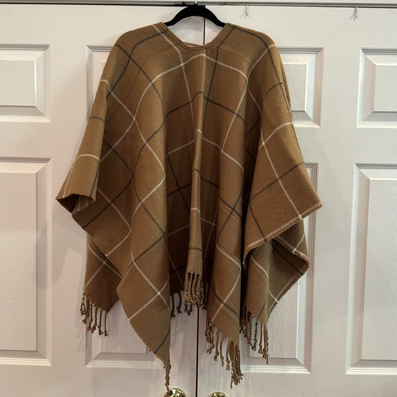 Abercrombie & Fitch Camel Brown Plaid Poncho - Picture 6 of 6